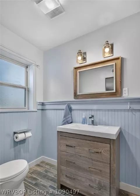 Bath - 1135 N 57th Pl, Fort Smith, AR 72904 photo 1 of 6