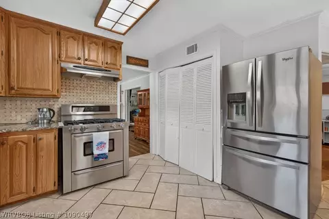 Kitchen - 1135 N 57th Pl, Fort Smith, AR 72904 photo 3 of 3