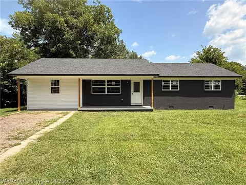 352 W 5th St, Waldron, AR 72958
