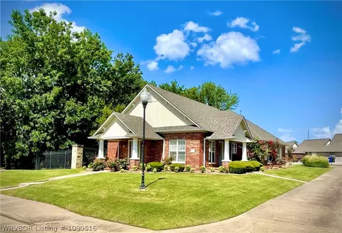 49 Stonegate Ct, Fort Smith, AR 72916