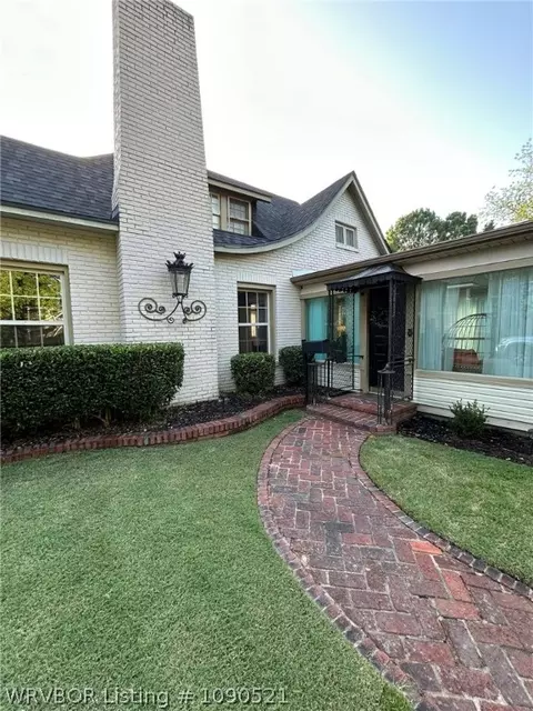 Exterior - 1100 S 26th St, Fort Smith, AR 72901 photo 2 of 10