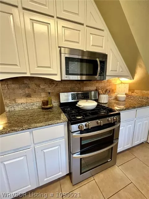 Kitchen - 1100 S 26th St, Fort Smith, AR 72901 photo 3 of 3