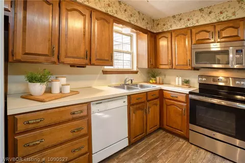 Kitchen - 1308 6th Ter, Barling, AR 72923 photo 1 of 4