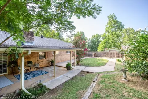 Exterior - 1308 6th Ter, Barling, AR 72923 photo 6 of 14