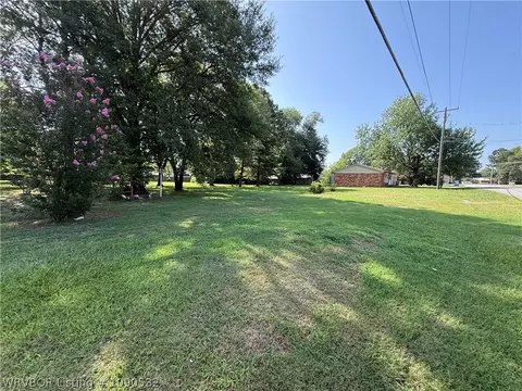 708 11th St, Barling, AR 72923 photo 2