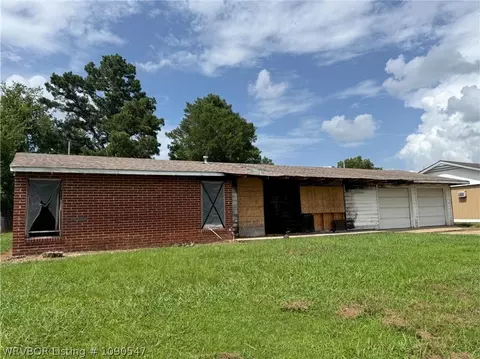 1104 C St, Barling, AR 72923 photo 1