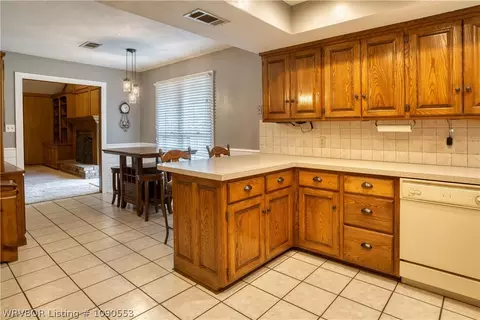 Kitchen - 2700 S 87th Dr, Fort Smith, AR 72903 photo 3 of 3