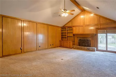 Living - 2700 S 87th Dr, Fort Smith, AR 72903 photo 2 of 6