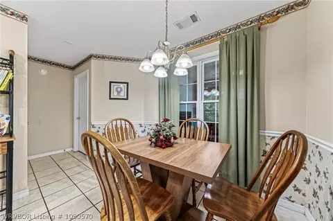 Dining - 9504 Pointe Dr, Fort Smith, AR 72903 photo 2 of 2
