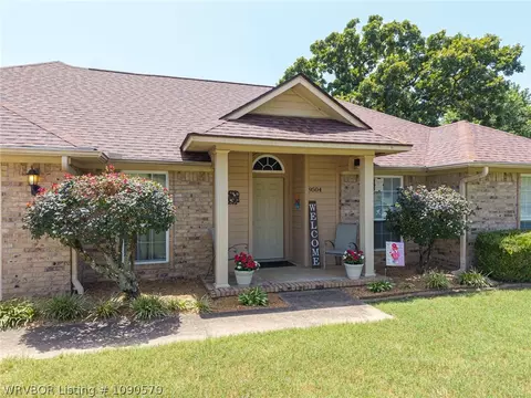 Exterior - 9504 Pointe Dr, Fort Smith, AR 72903 photo 4 of 17