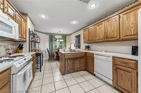 Kitchen - 9504 Pointe Dr, Fort Smith, AR 72903 photo 1 of 5