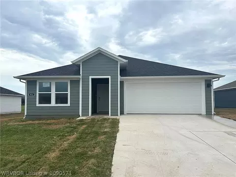 921 Sagely St, Prairie Grove, AR 72753