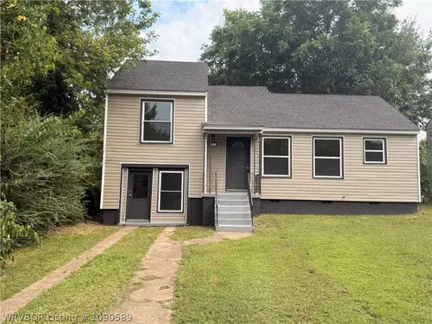 Exterior - 3612 Chaffee Dr, Fort Smith, AR 72904 photo 4 of 5