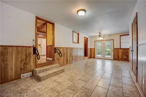 Living - 4807 18th Ter, Fort Smith, AR 72901 photo 4 of 6
