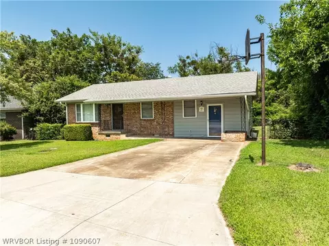 Exterior - 4807 18th Ter, Fort Smith, AR 72901 photo 2 of 8
