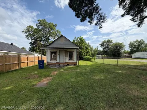4514 Young, Siloam Springs, AR 72761