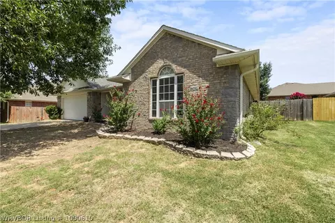 Exterior - 8505 Vickery Ln, Fort Smith, AR 72908 photo 5 of 10