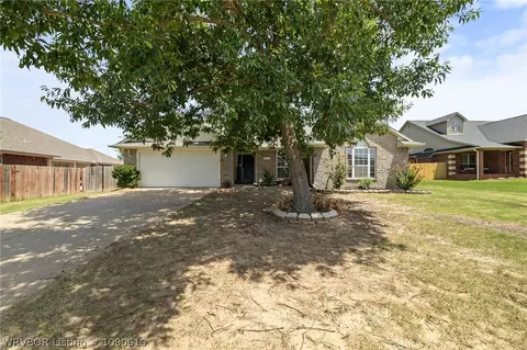 Exterior - 8505 Vickery Ln, Fort Smith, AR 72908 photo 3 of 10