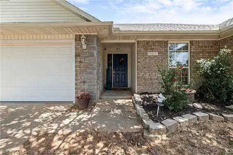 Exterior - 8505 Vickery Ln, Fort Smith, AR 72908 photo 6 of 10