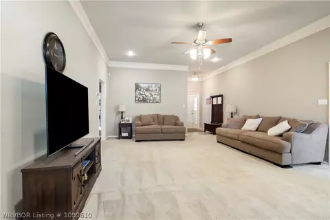 Living - 8505 Vickery Ln, Fort Smith, AR 72908 photo 4 of 4