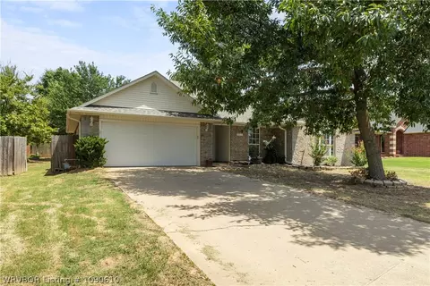 Exterior - 8505 Vickery Ln, Fort Smith, AR 72908 photo 4 of 10