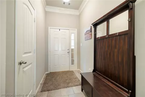 Entry Way - 8505 Vickery Ln, Fort Smith, AR 72908 photo 2 of 4