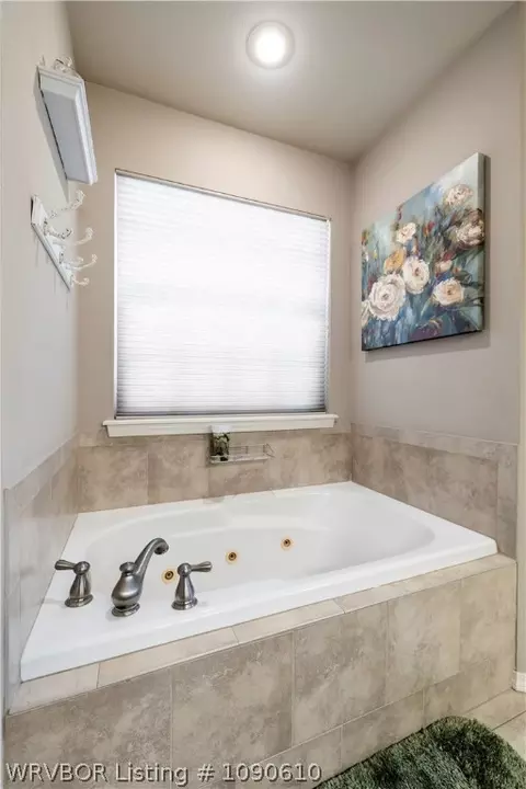 Bath - 8505 Vickery Ln, Fort Smith, AR 72908 photo 5 of 8