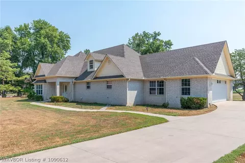Exterior - 4812 Skywood Dr, Fort Smith, AR 72904 photo 2 of 10