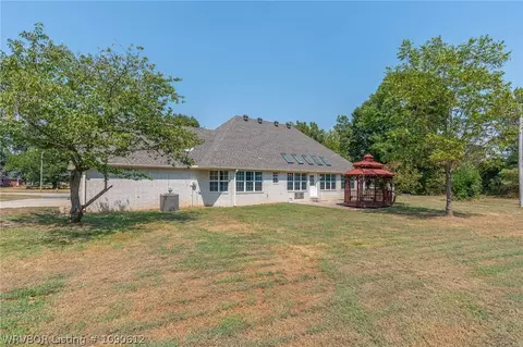 Exterior - 4812 Skywood Dr, Fort Smith, AR 72904 photo 5 of 10