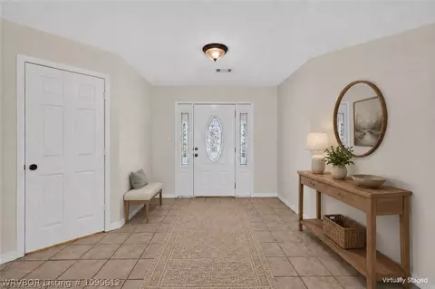 Entry Way - 4812 Skywood Dr, Fort Smith, AR 72904 photo 1 of 2