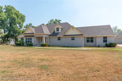 Exterior - 4812 Skywood Dr, Fort Smith, AR 72904 photo 3 of 10