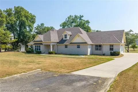 Exterior - 4812 Skywood Dr, Fort Smith, AR 72904 photo 10 of 10
