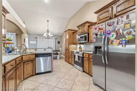 Kitchen - 12118 Sycamore St, Fort Smith, AR 72916 photo 2 of 4