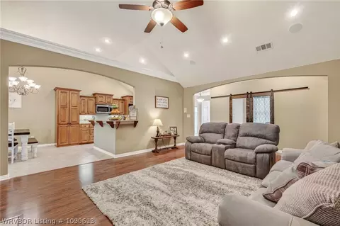 Entry Way - 12118 Sycamore St, Fort Smith, AR 72916 photo 2 of 7