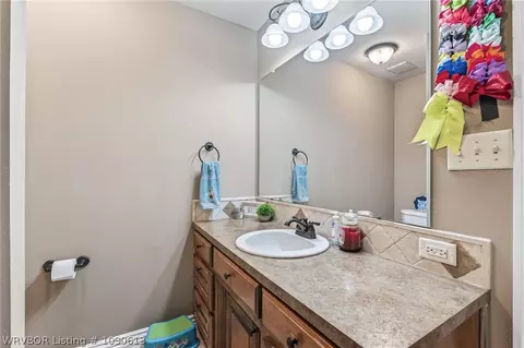 Bath - 12118 Sycamore St, Fort Smith, AR 72916 photo 3 of 4
