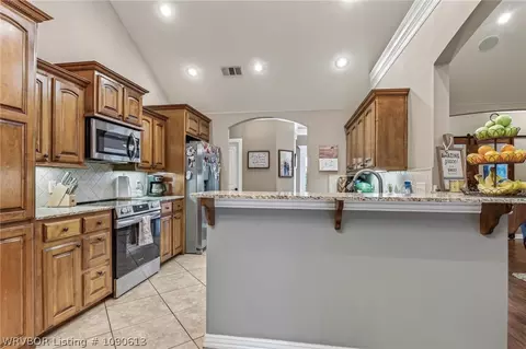 Kitchen - 12118 Sycamore St, Fort Smith, AR 72916 photo 4 of 4