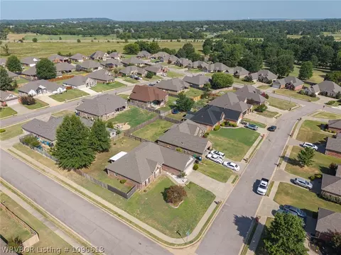 View/Area - 12118 Sycamore St, Fort Smith, AR 72916 photo 2 of 3