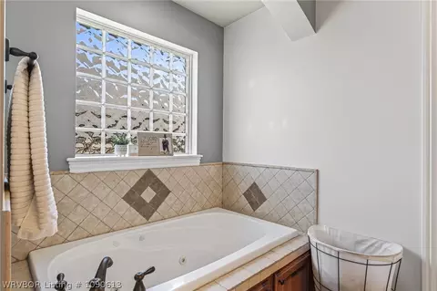 Bath - 12118 Sycamore St, Fort Smith, AR 72916 photo 1 of 4