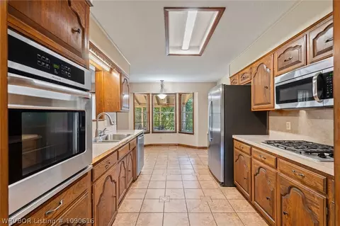 Kitchen - 1300 Southridge Ln, Fort Smith, AR 72908 photo 3 of 3