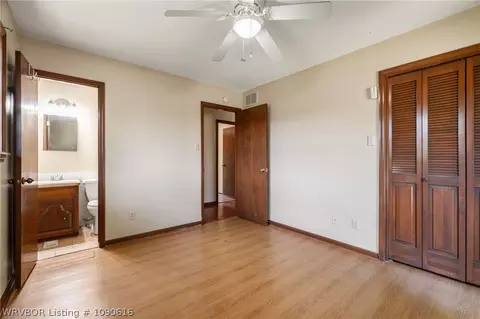 Bedroom - 1300 Southridge Ln, Fort Smith, AR 72908 photo 4 of 6
