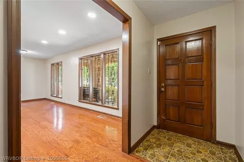 Entry Way - 1300 Southridge Ln, Fort Smith, AR 72908 photo 1 of 4