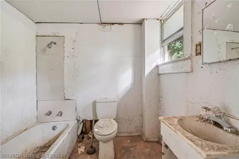Bath - 714 N 21st St, Fort Smith, AR 72901 photo 1 of 1