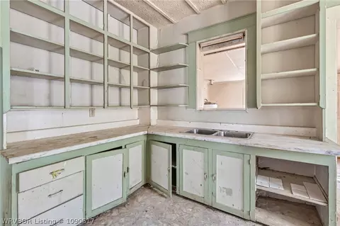 Kitchen - 714 N 21st St, Fort Smith, AR 72901 photo 1 of 1