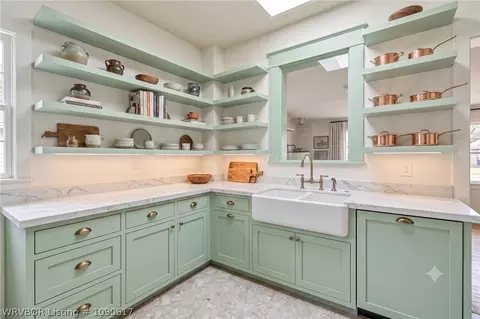 Kitchen - 714 N 21st St, Fort Smith, AR 72901 photo 2 of 2