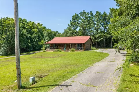 Exterior - 710 E 4th St, Hartford, AR 72938 photo 3 of 3