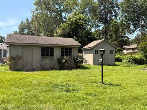 Exterior - 523 N 47th St, Fort Smith, AR 72903 photo 6 of 8