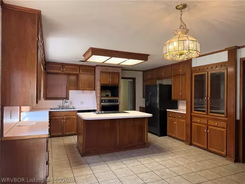 Kitchen - 523 N 47th St, Fort Smith, AR 72903 photo 1 of 5