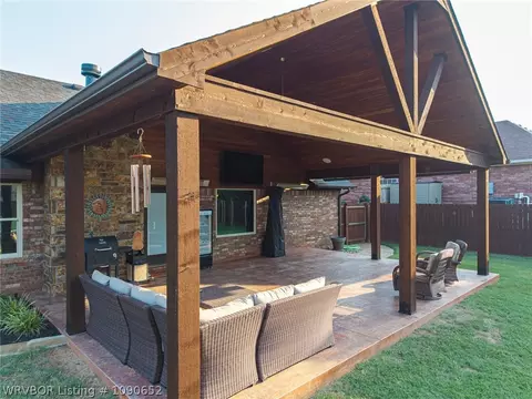 Exterior - 5809 Cedar Break Dr, Fort Smith, AR 72916 photo 10 of 12