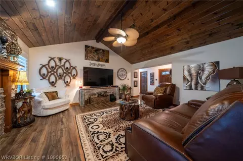 Living - 5809 Cedar Break Dr, Fort Smith, AR 72916 photo 4 of 5