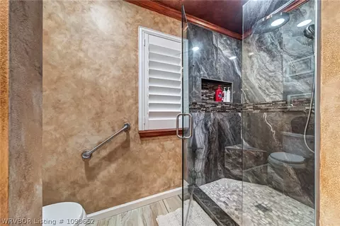 Bath - 5809 Cedar Break Dr, Fort Smith, AR 72916 photo 5 of 6